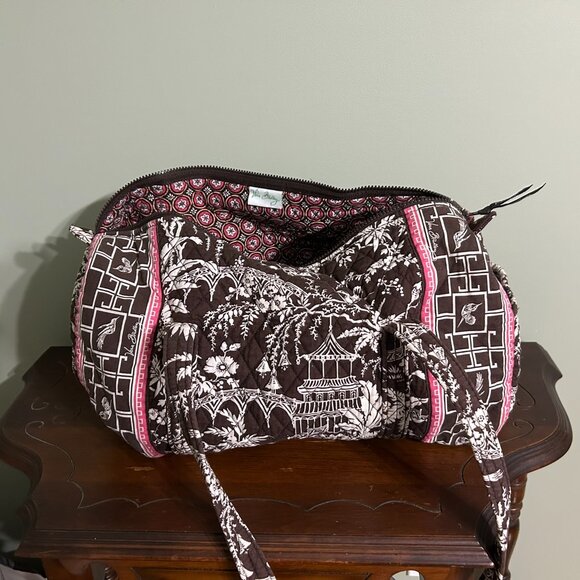 VERA BRADLEY " Imperial Toile" Duffel Bag ~ Brown Pagoda Quilted Tote - Retired - Picture 1 of 5